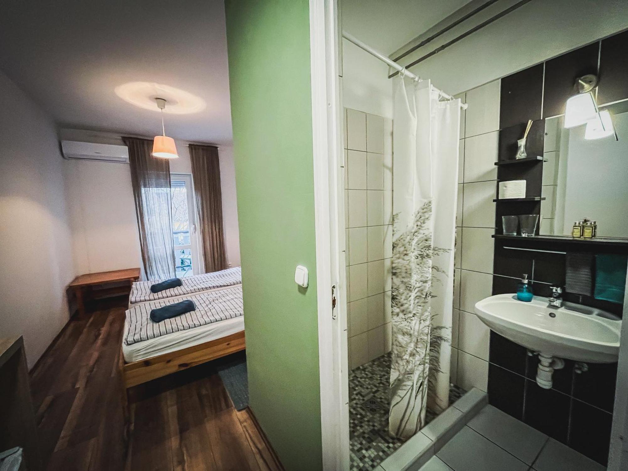 Patent Hostel Badacsonytomaj Buitenkant foto
